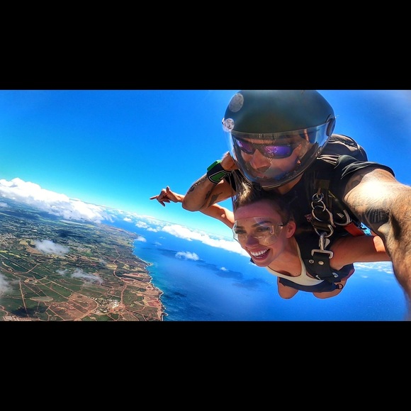 Meet your Posher, Caitlin - Picture 4 of 16